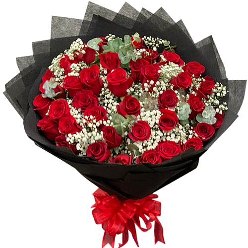 Let your actions speak louder than words. Make your significant other smile by surprising them with this magnificent bouquet. Show your significant other how much you care and let them know they've been on your mind. 
