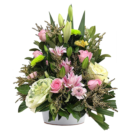 Unbeatable sweetness of this. Featuring roses, chrysanthemums, carnations, songbirds & stargazer lilies in shades of pink & white. Perfect for all occasions including birthdays, anniversaries & more.