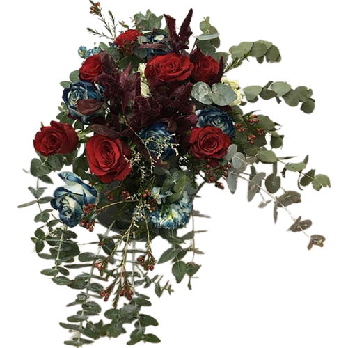 Wow someone with this bouquet of roses nestled amongst dusty eucalyptus, which will conveys love with a touch of mystery & enchantment.